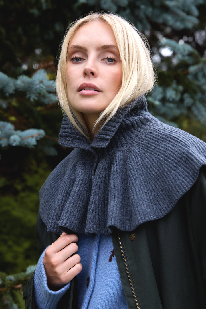 Merino Wool Neck Warmer in Charcoal