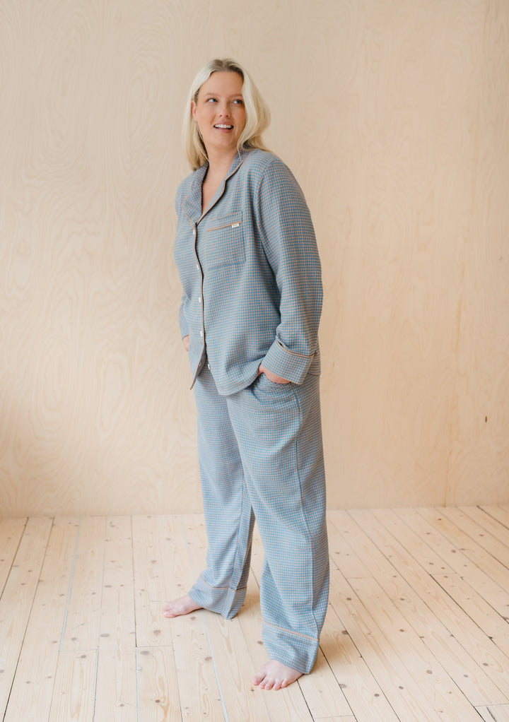 Baumwollpyjama mit blauem Hahnentrittmuster