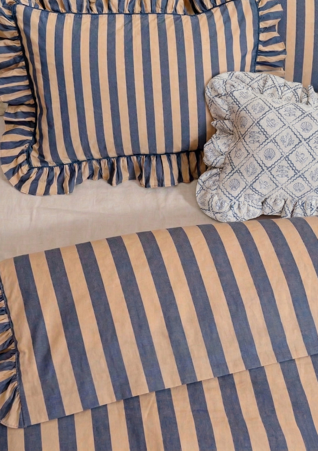 Cotton Duvet Cover & Pillowcases Set in Navy Stripe