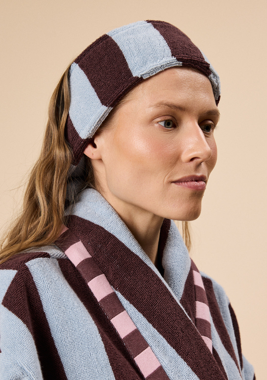 Élastique à cheveux en tissu éponge rayé bleu