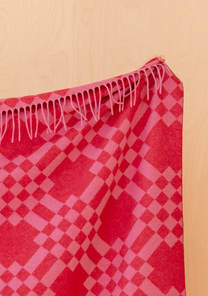 Lambswool Blanket in Pink Pixel