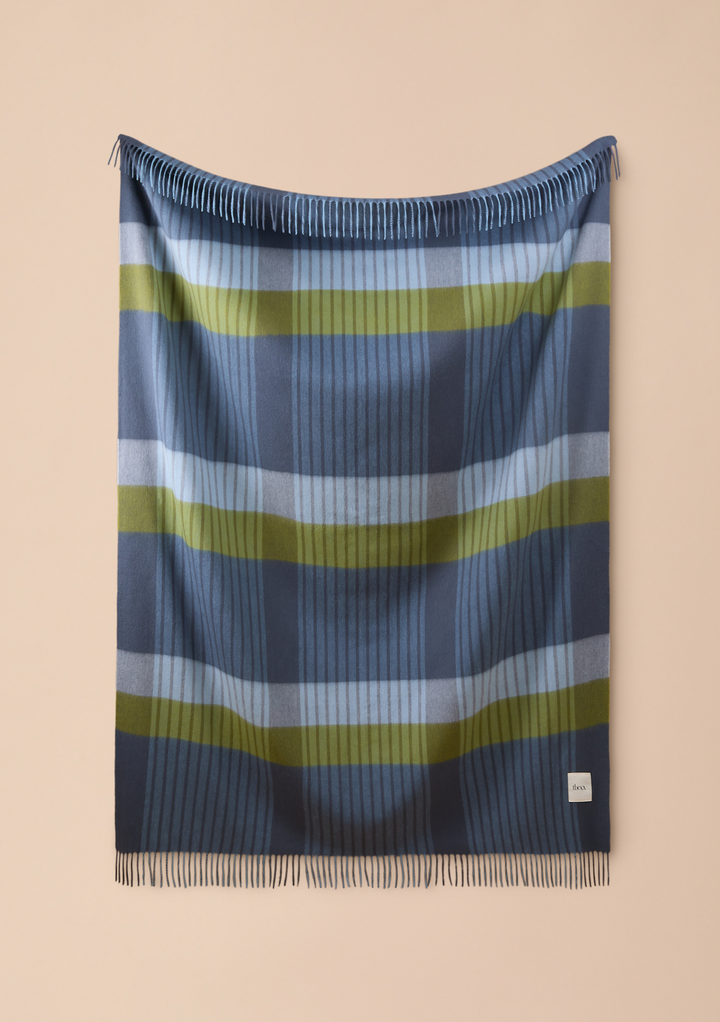 Lammwoll-Decke im Pop-Streifen-Design (Blau)