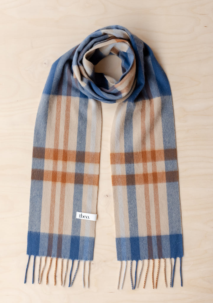 Schmaler Schal aus Lammwolle im modernen Camel-Tartan 