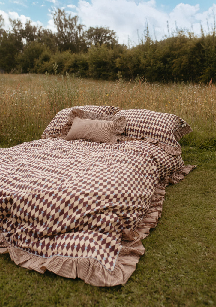 Pair of Cotton Pillowcases in Camel Harlequin