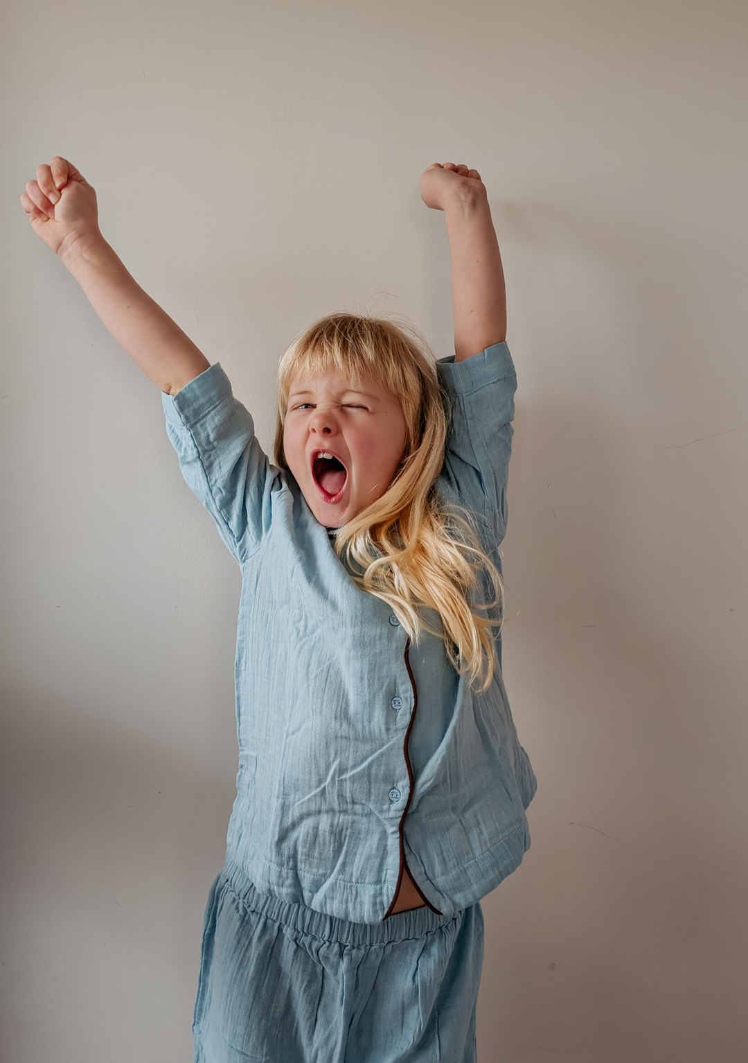 Baumwoll-Kinderpyjama in Blau 