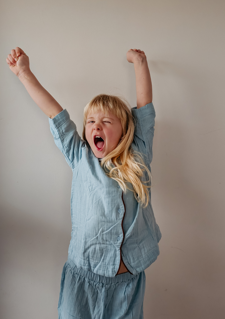 Baumwoll-Kinderpyjama in Blau 