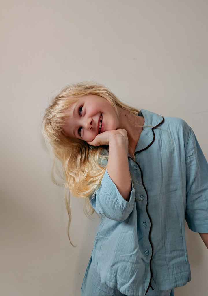 Baumwoll-Kinderpyjama in Blau 