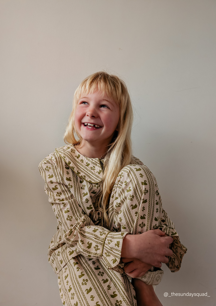 Baumwoll-Kinderpyjama in Olivgrün 