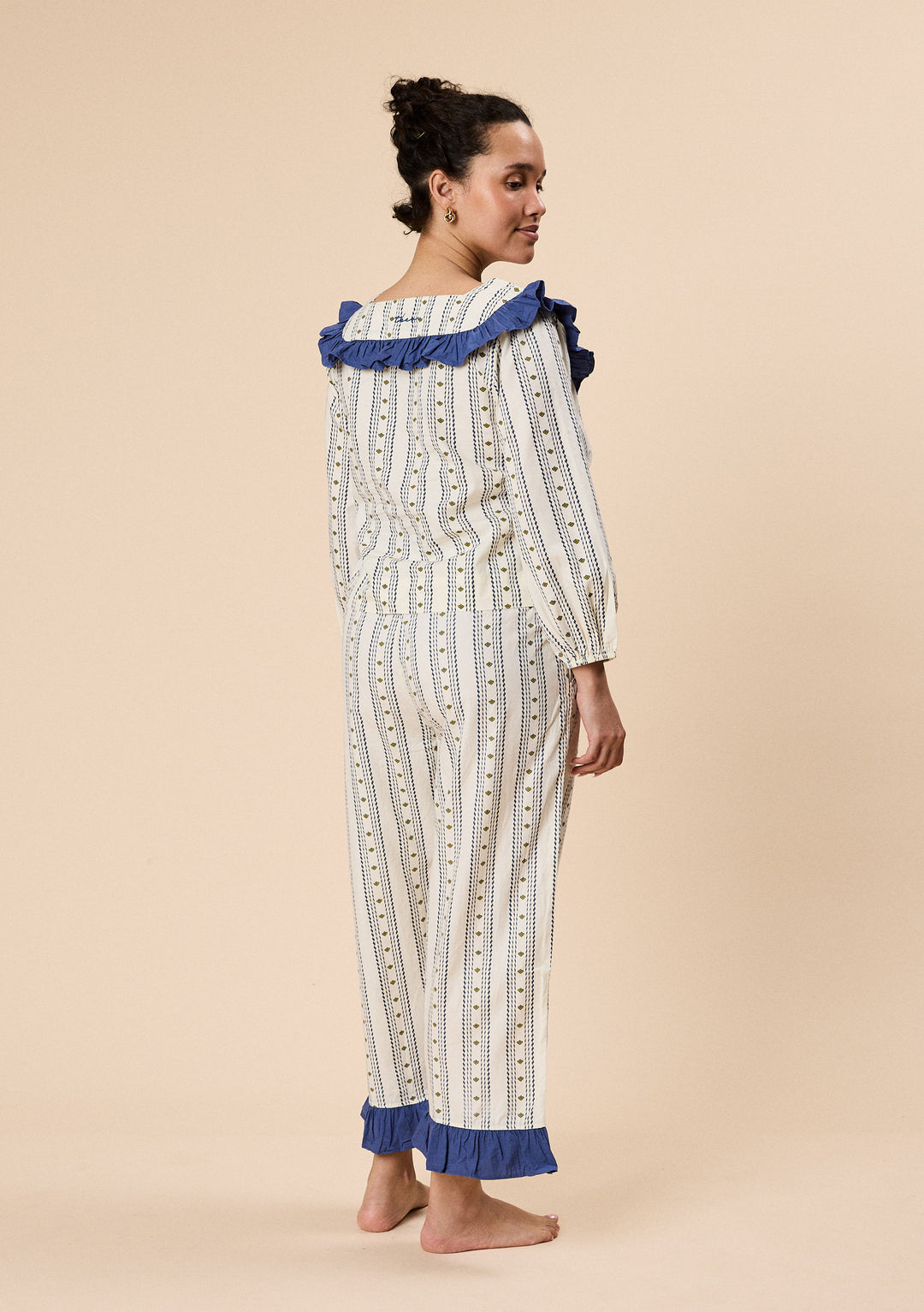 Pyjama court en coton à petits motifs floraux bleu marine