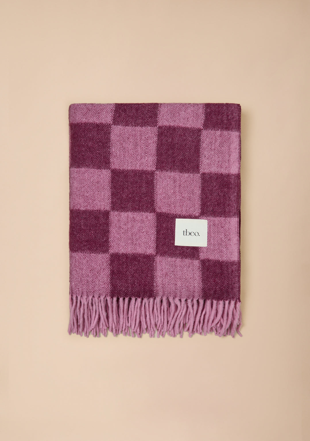 Decke aus recycelter Wolle mit Schachbrettmuster in Rose und Fig