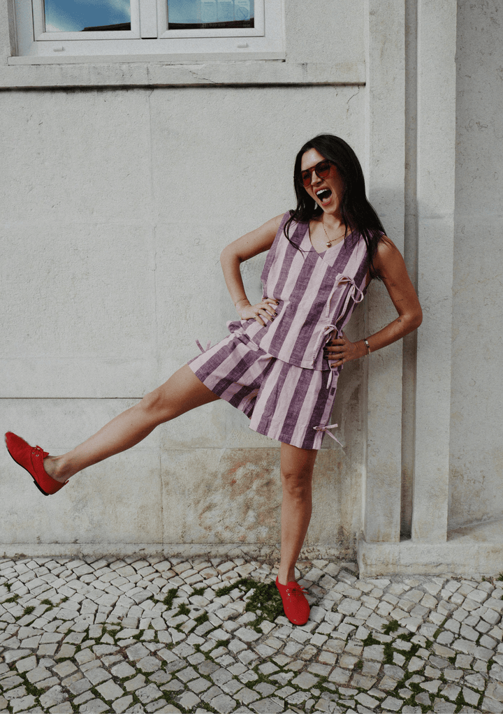 Short en coton à rayures roses et bordeaux