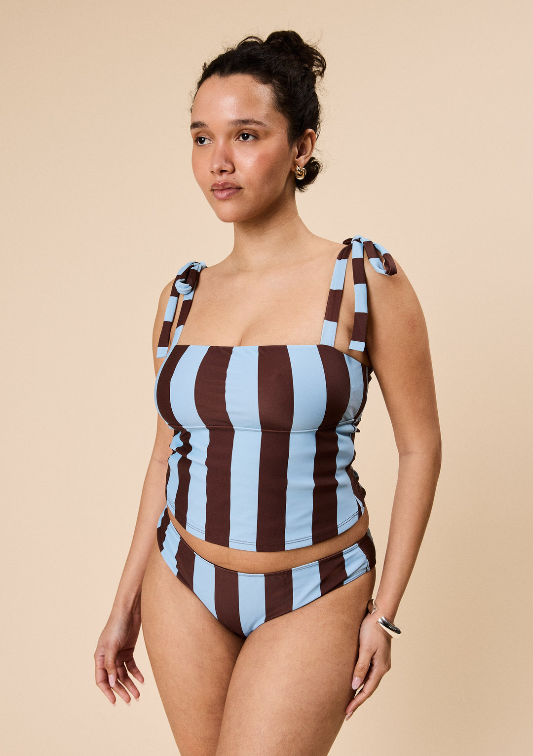 Haut de tankini à nœud papillon à rayures bleues et marron