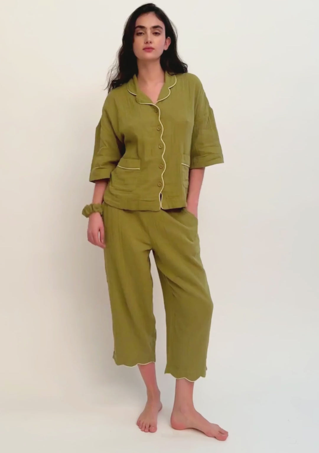 Pyjama court en coton vert 